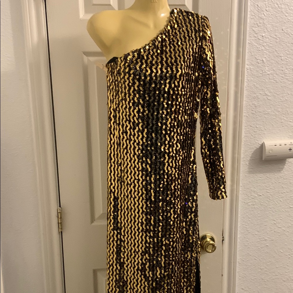 Glamorous One-Shoulder Sequin Dress in Gold and Black